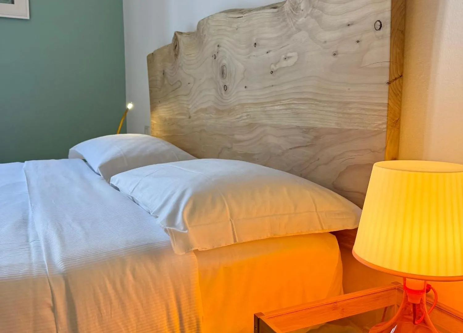 Lr Deluxe Apartments - San Babila Cozy Home Μιλάνο